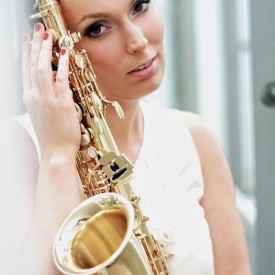 SAXY VIBES - DJanosch plus Live Saxophone